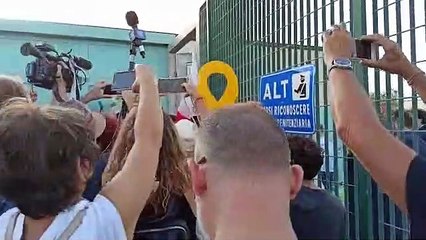 Puigdemont surt de la presó de Sàsser