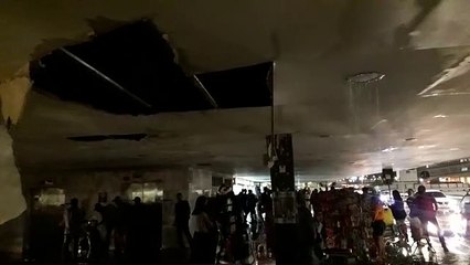 Parte de teto da Rodoviária do Plano Piloto se abre após chuva forte no DF