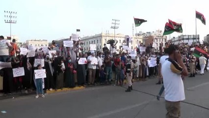 Son dakika haberi... Binlerce Libyalı, Temsilciler Meclisi'nin güvenoyunu kararını başkent Trablus'ta protesto etti (2)