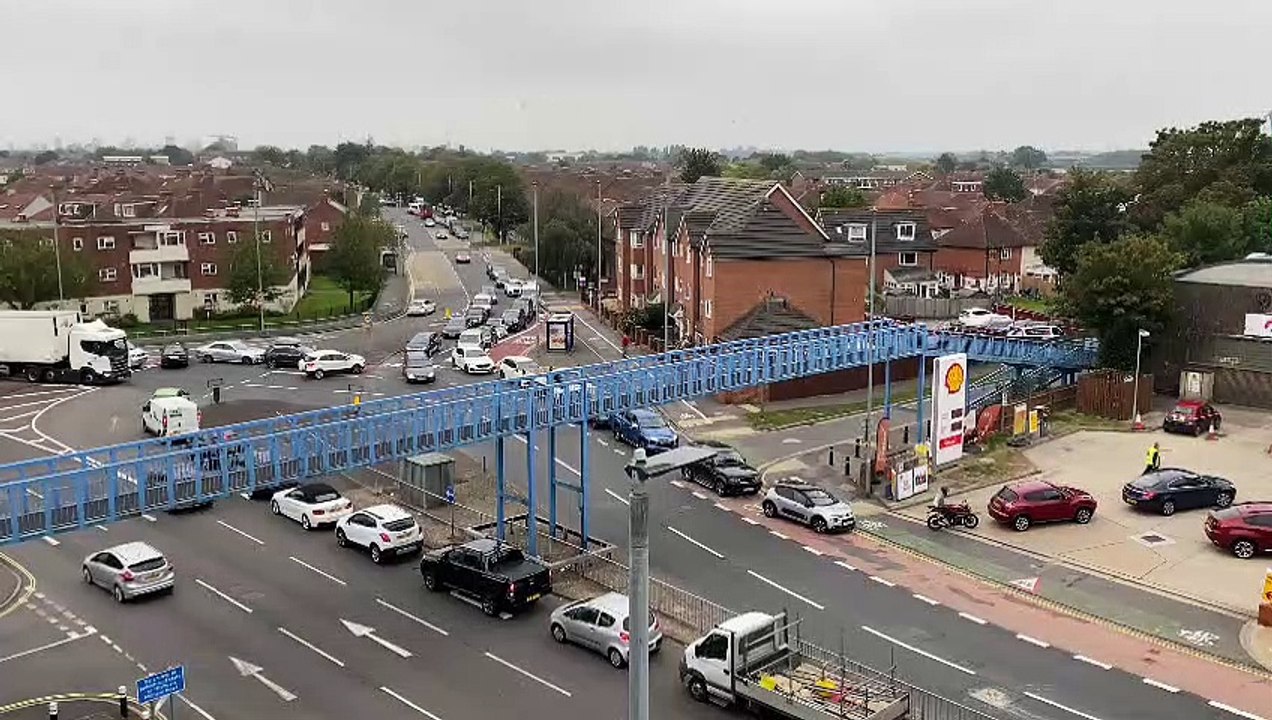 Queues at Shell in Hilsea