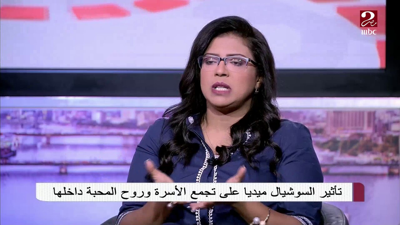 الناقدة دعاء حلمي تشرح كيف قدمت الدراما التأثير السلبي للسويشال ميديا على الأسرة