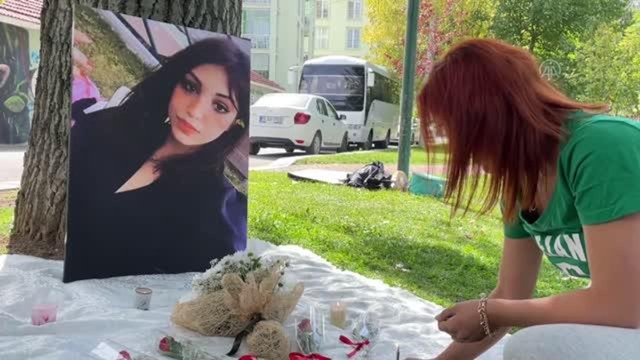 ESKİŞEHİR - Kaybolan Iraklı genç kız için arkadaşları anma etkinliği düzenledi