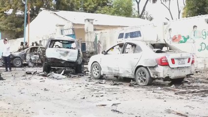 Al menos ocho muertos al explotar un suicida un coche bomba en Somalia