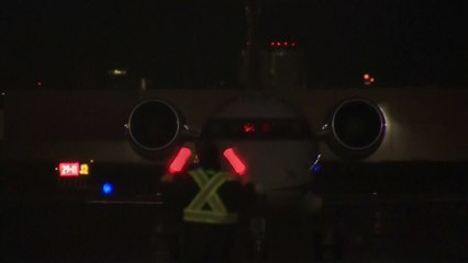 '멍완저우 석방용 교섭 카드' 캐나다인 2명, 고국 귀환 / YTN