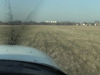 Atterrissage cessna 172 Strasbourg Polygone (LFGC)