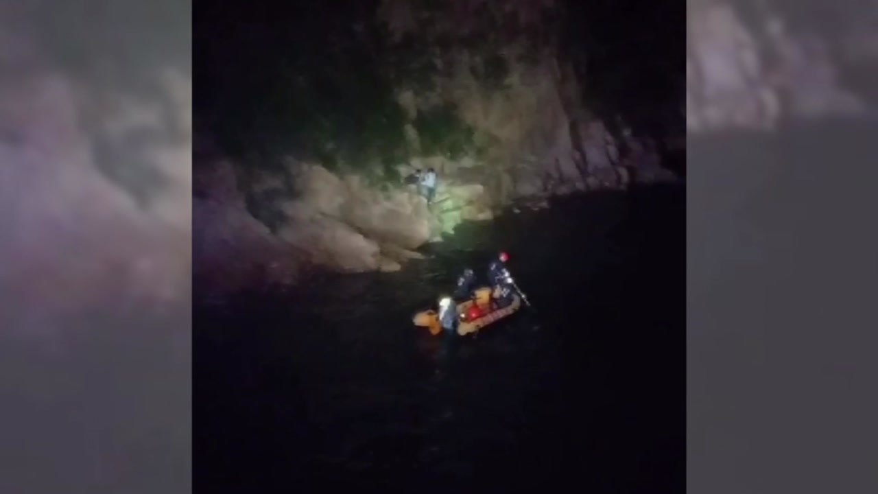 인천 광명항 근처 갯바위에서 낚시하다 고립된 일가족 구조 / YTN