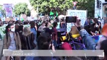 Milano, i Fridays for Future in piazza contro Cingolani: 