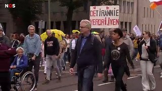 Protestmars tegen coronatoegangsbewijs in Den Haag