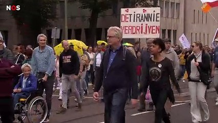 Protestmars tegen coronatoegangsbewijs in Den Haag