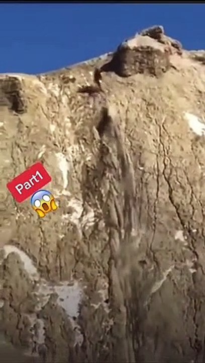 Incroyable montée en moto