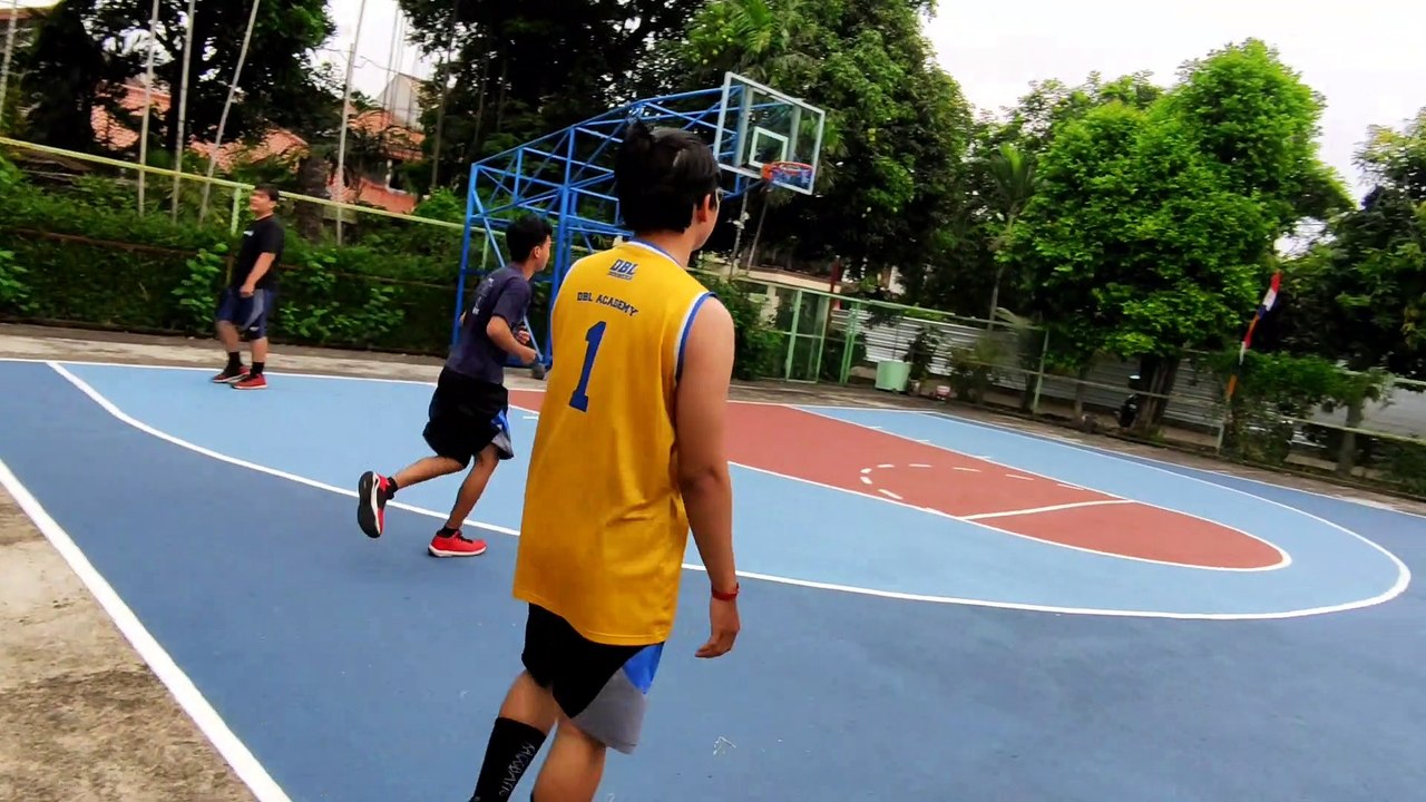 Warming Up Before Practice - WABC Basketball