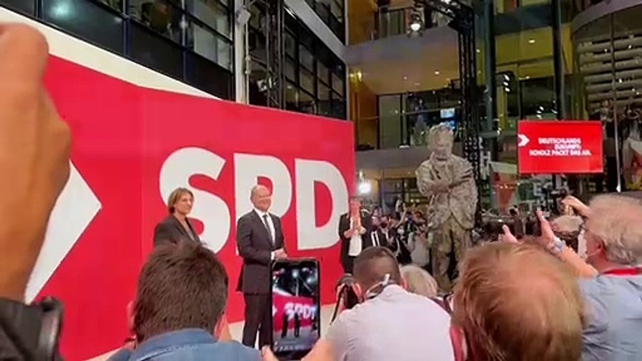 SPD lideri sahnede