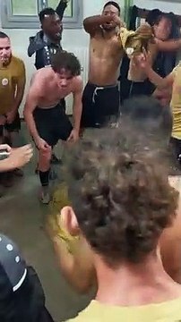 Cri de guerre après la belle Victoire de nos Séniors Samedi contre St Simon