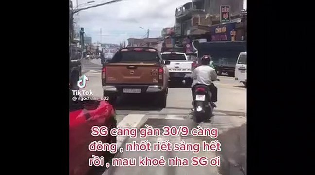 Clip: Đường phố Sài Gòn trước ngày 30/9