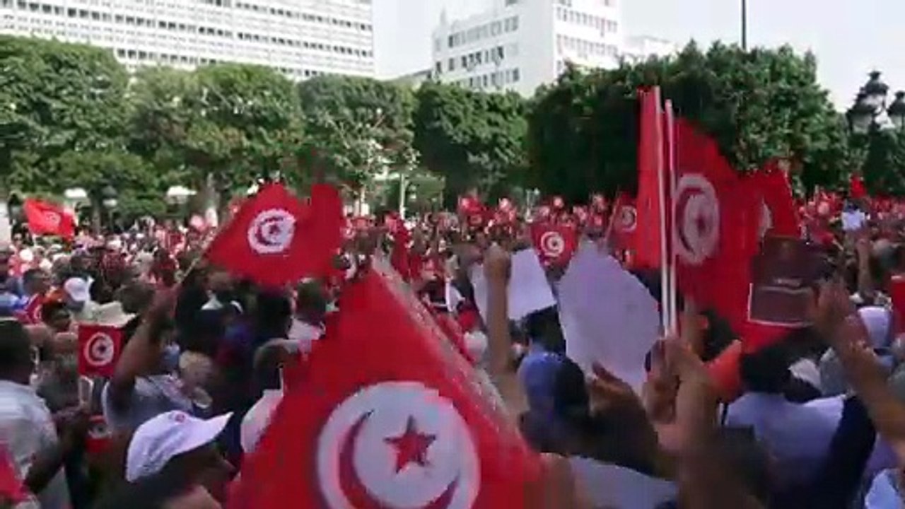 Тунис: протесты в годовщину революции
