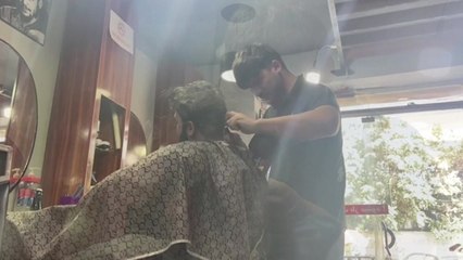 탈레반, 아프간 이발사들에게 면도 금지령 / YTN