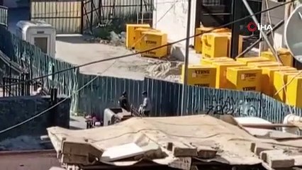 Sokak ortasında uyuşturucu kuyruğu: Polis baskın düzenledi