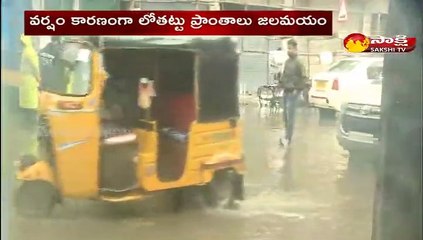 ఖైరతాబాద్ మెట్రో దగ్గర నిలిచిన వరద నీరు