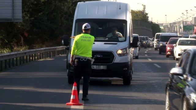 Usulsüz çakar kullanan sürücülere ceza yağdı