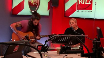 Louane & Waxx interprètent "God is a woman" en duo dans "Foudre"