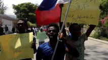 Cientos de haitianos protestan contra las deportaciones en EEUU