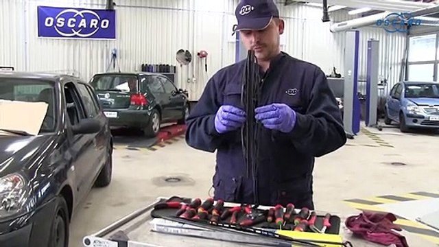 Clio II - Cómo cambiar la escobilla del limpiaparabrisas delantero