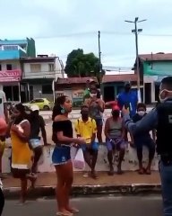 Arrêté par la police, un homme n'arrive toujours pas à se libérer de sa femme !