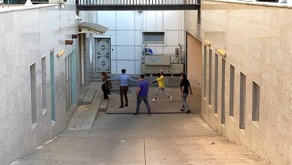 Bebeği canlı canlı gömmeye çalışan anne ve anneannenin şaşırtan ifadesi