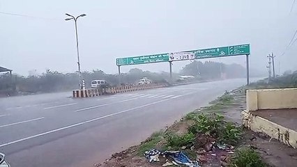 Rain Shavers: चक्रवात गुलाब का असर, भिगोया तेज बरसात ने