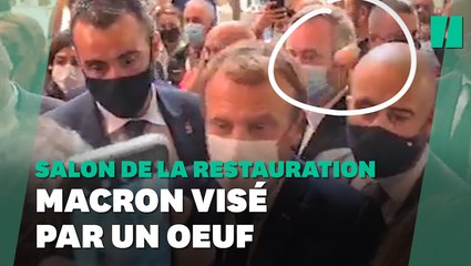 Macron visé par un jet d'oeuf lors d'un salon de la restauration