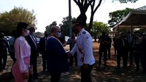 Ibaneis Rocha chega ao pátio da Polícia Militar para cerimônia de entrega da medalha Tiradentes
