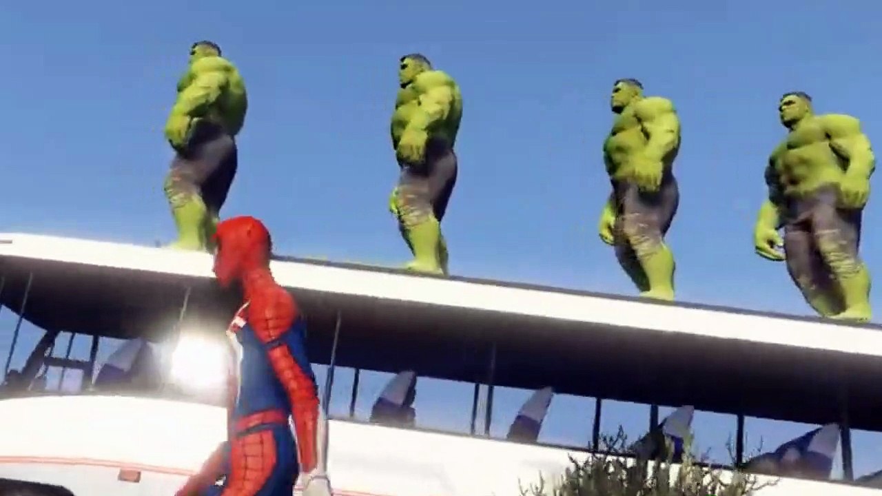 GTA 5 - Spiderman vs Hulk