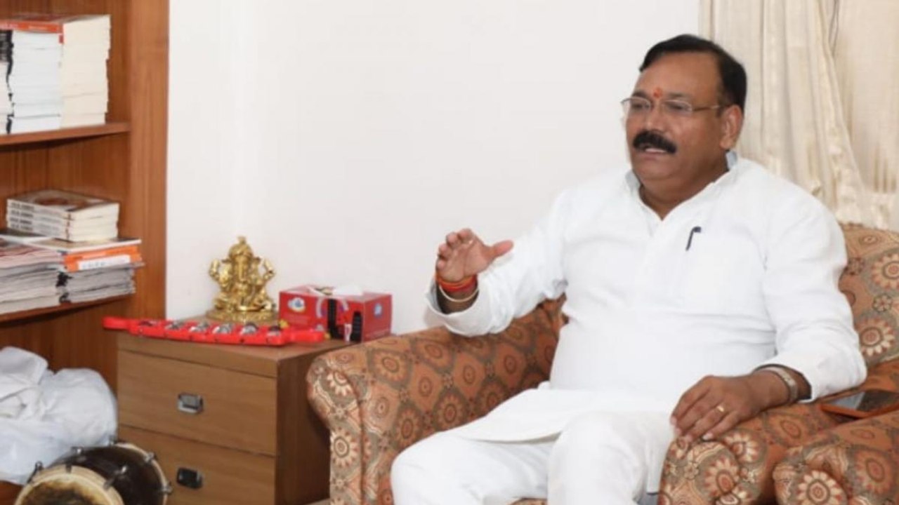 President of BJP Kisan Morcha reacts on Varun's...