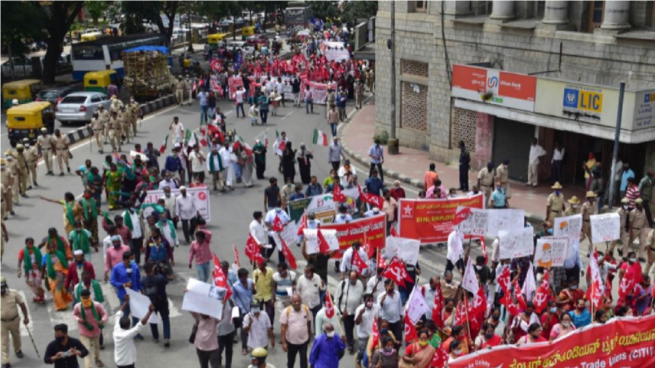 Bharat Bandh and politics around it! Watch Special Report