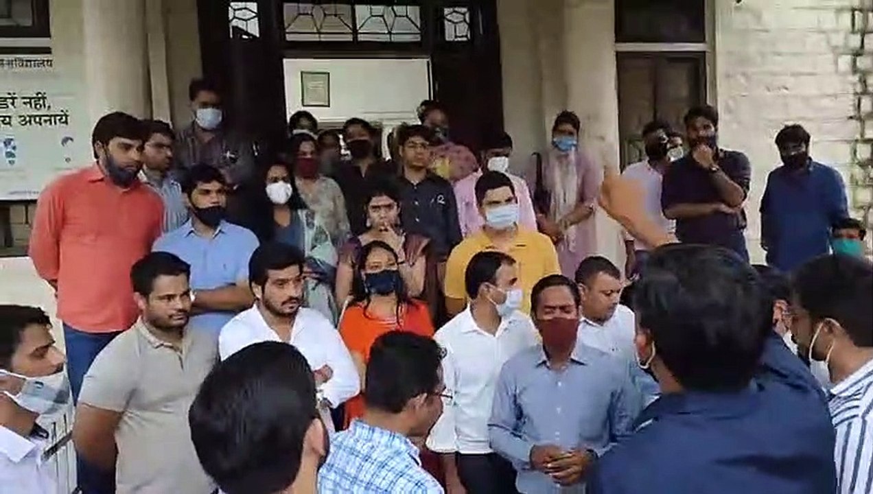 सिंडीकेट की विशेष बैठक बुलाकर ग्रीवांस कमेटी मिनिट्स पास करने की मांग