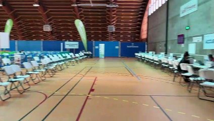 Le vaccinodrome de Saint-Etienne perd de son affluence