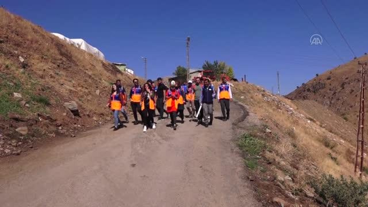 AFAD gönüllülerine 2 bin 645 rakımda arama kurt...