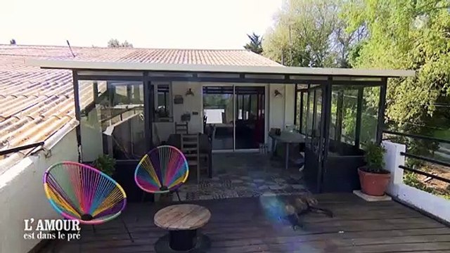 Vincent le Provençal et sa prétendante Natacha dans L'amour est dans le pré , sur M6