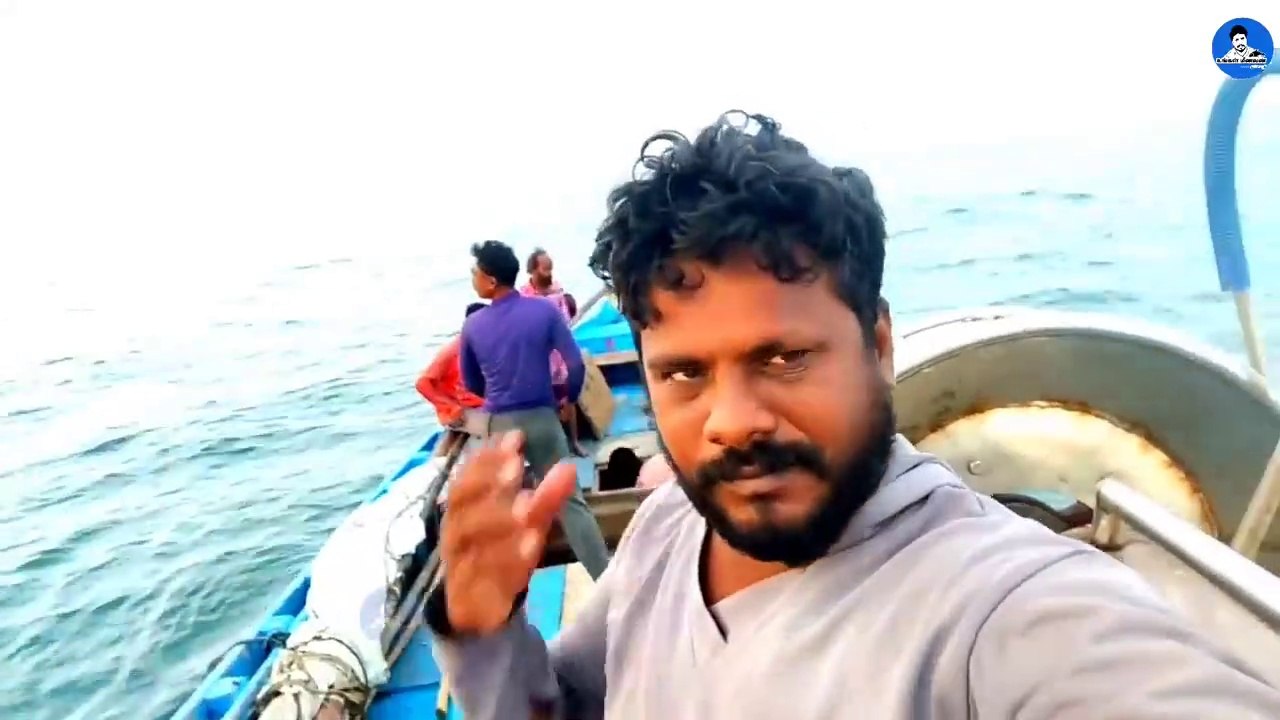 Amazing Fishing in the Mediterranean 2m (720 X 1280)