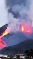 El volcán de La Palma se reactiva y vuelve a escupir ríos de lava