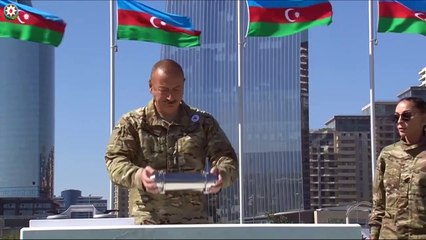 Homenagens aos mortos um ano após a guerra