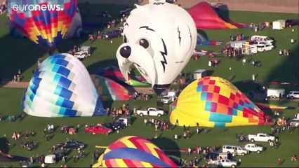 Elkezdődött a világ legnagyobb hőlégballon-fesztiválja