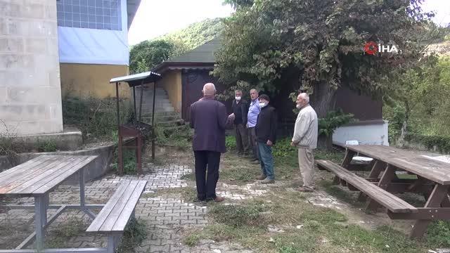 Camisiz minare... Tarihi cami yıkılınca vatandaşlar sadece minareyi yaptırabildi