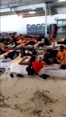 Evacuados volcán La Palma viven hacinados