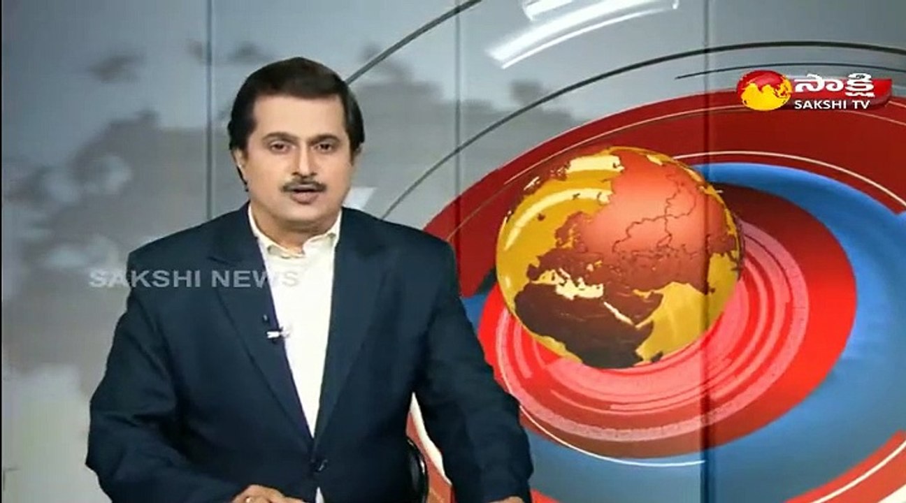 ట్రాక్ట్రర్‌‍పై బయటకు వచ్చిన కలెక్టర్ అనురాగ్ జయంతి