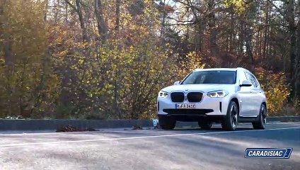 下载视频: Essai – BMW iX (2021) : navire amiral électrique