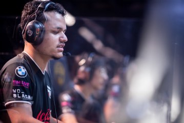 CBLOL: "Não creio que mudar jogador trará bons resultados", diz Cariok sobre trocar Luci por YoruJoy
