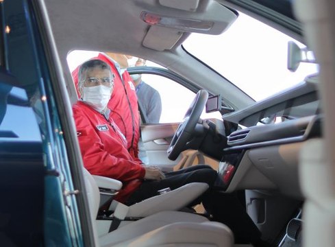 Nobel ödüllü Türk bilim insanı Sancar, TOGG'un direksiyonuna geçti