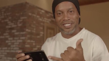 Free Fire: Ronaldinho Gaúcho joga em time da UNICEF para evento beneficente
