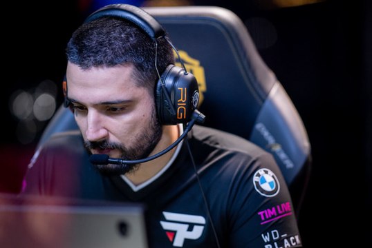 Pra você se afundar é muito fácil , diz brTT sobre ler mensagens de ódio na internet